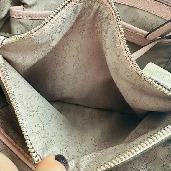 MICHAEL KORS Cynthia Medium Saffiano Leather Satchel Light Pink - Picture 15 of 16